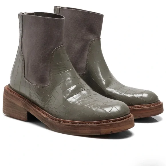 FP Arlo Santa Fe Chelsea Booties - Picture 1 of 12